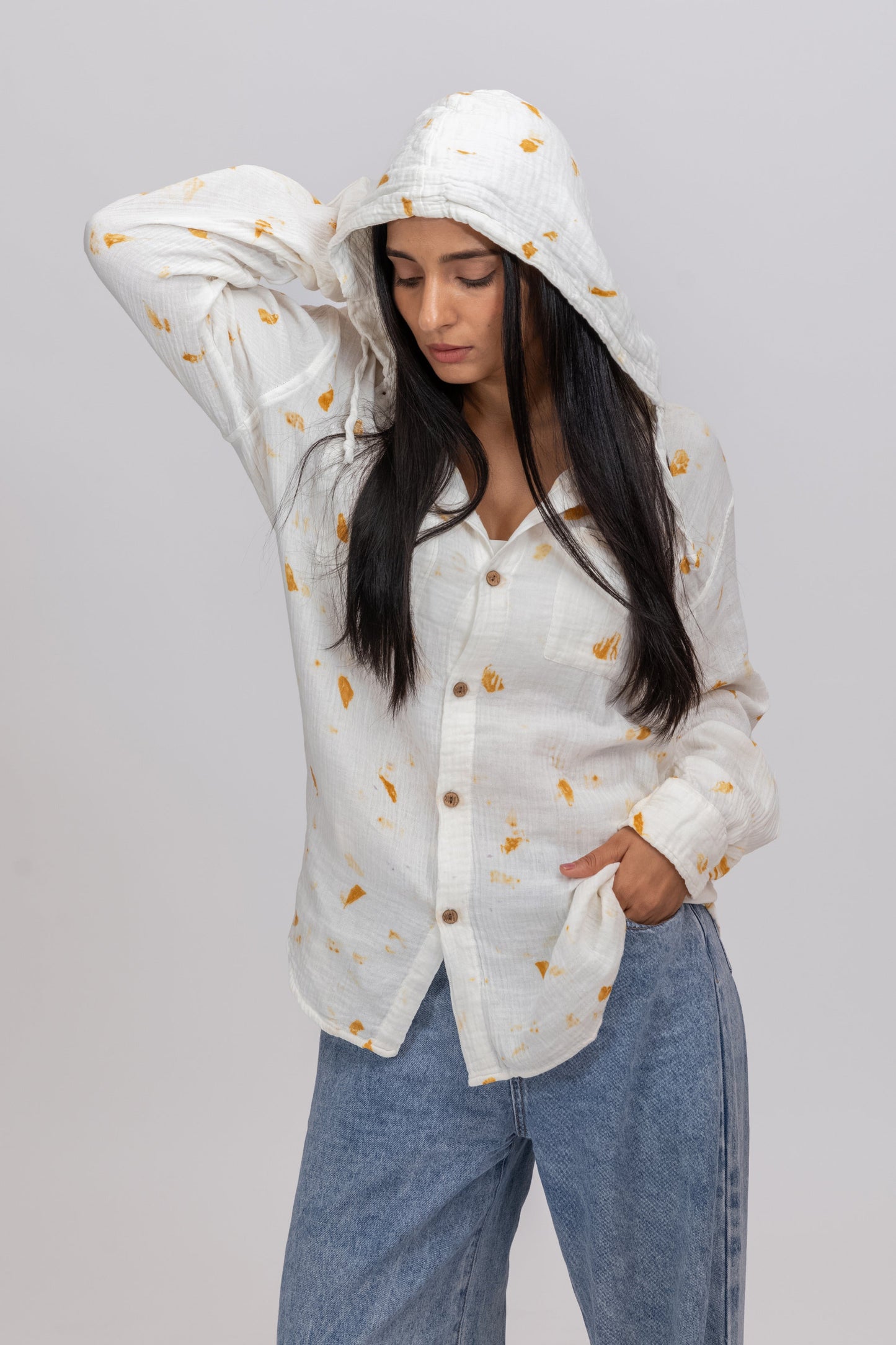 MARIGOLD ECOPRINT GOTS-CERTIFIED WRINKLE COTTON HOODIE