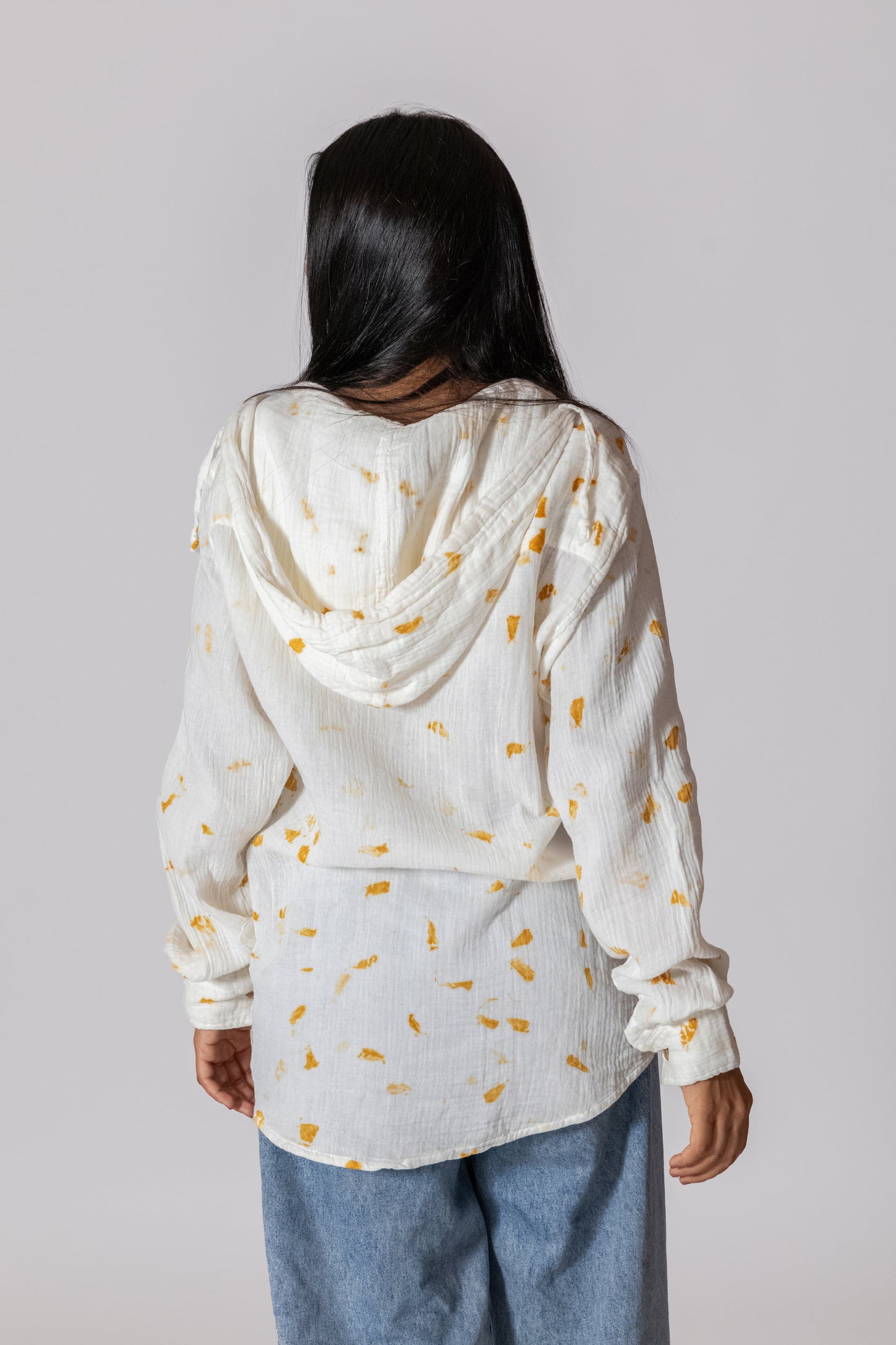 MARIGOLD ECOPRINT GOTS-CERTIFIED WRINKLE COTTON HOODIE