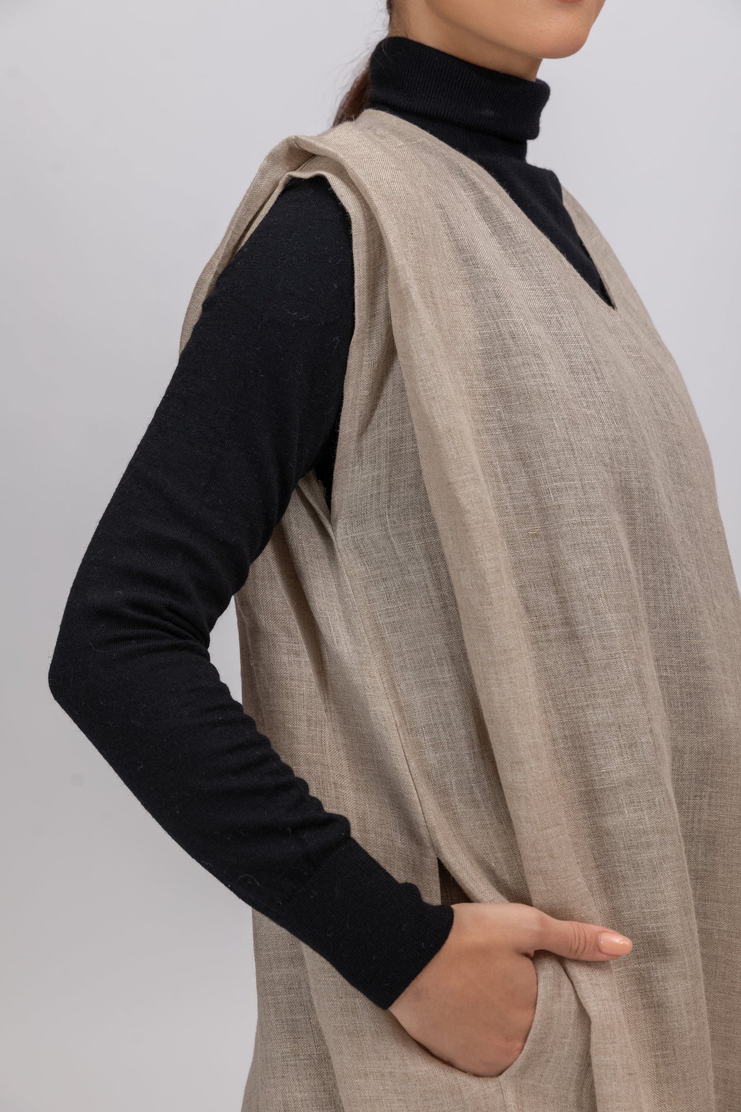 SHOULDER PLEAT PURE NATURAL COLOR RAW LINEN ANTIFIT DRESS