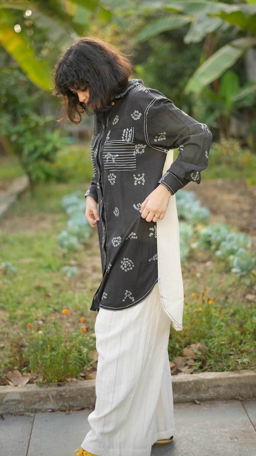 GROWTH MOTIF BLACK BANDHANI DRESS