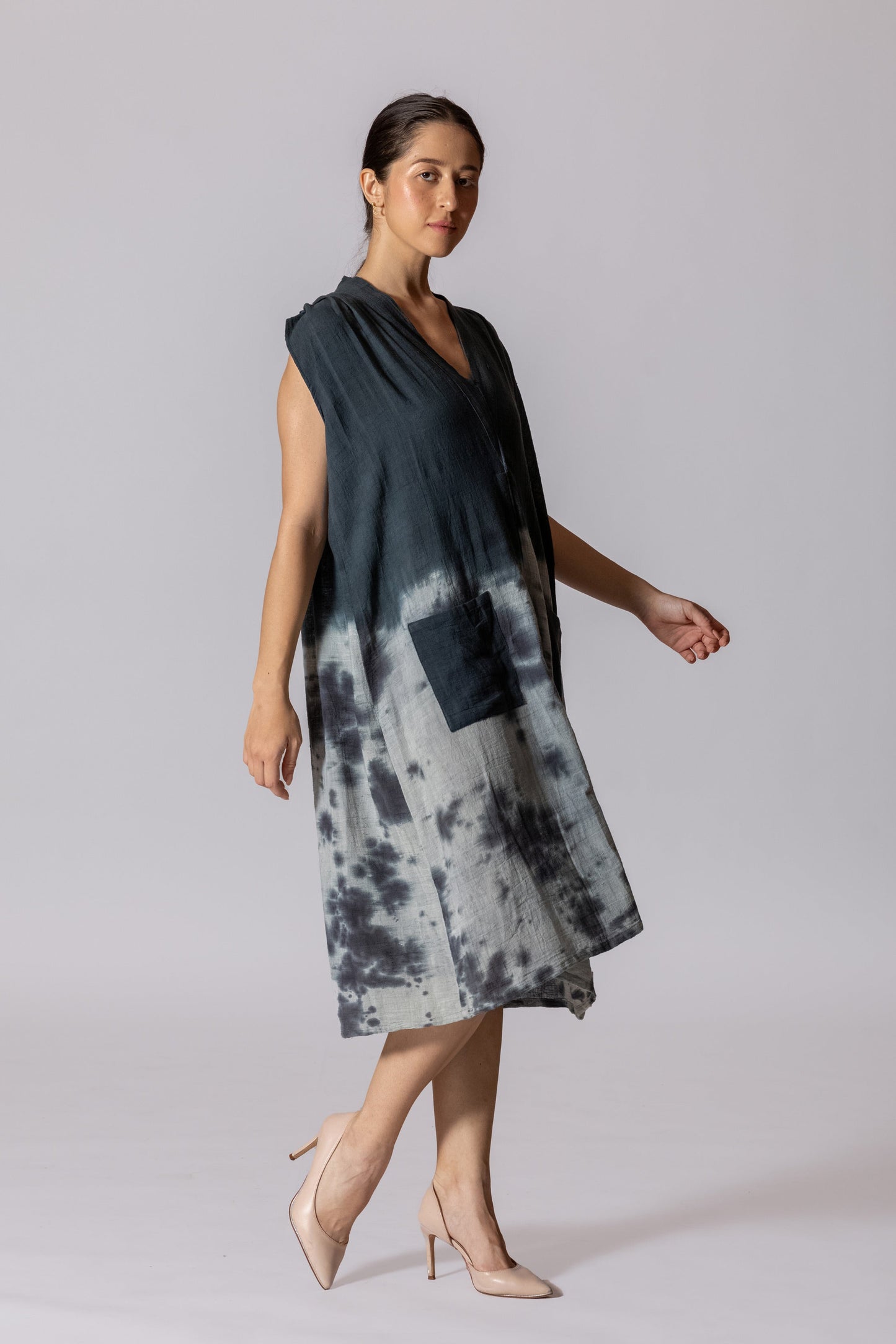 CHARCOAL GREY SHOULDER PLEAT MAXI DRESS IN KALA COTTON