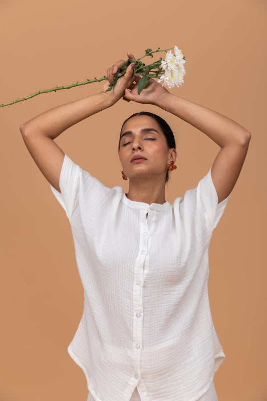 PLAIN WHITE GOTS-CERTIFIED WRINKLE COTTON SHIRT