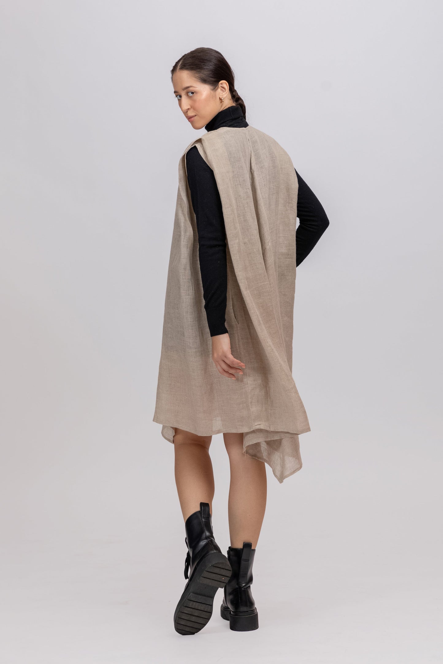 SHOULDER PLEAT PURE NATURAL COLOR RAW LINEN ANTIFIT DRESS
